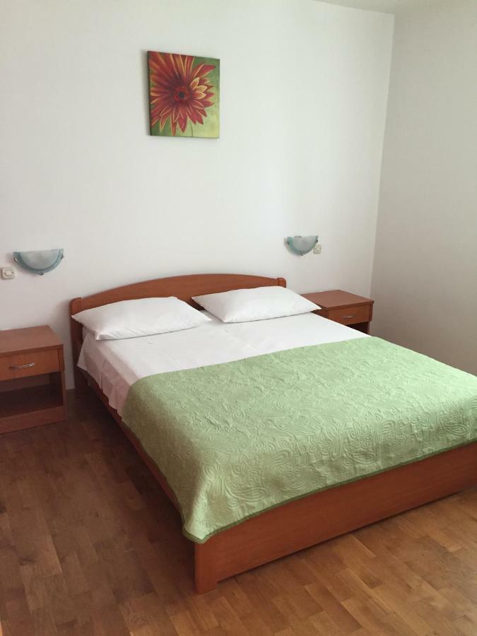 Apartmani Lorena Privlaka  Exterior photo